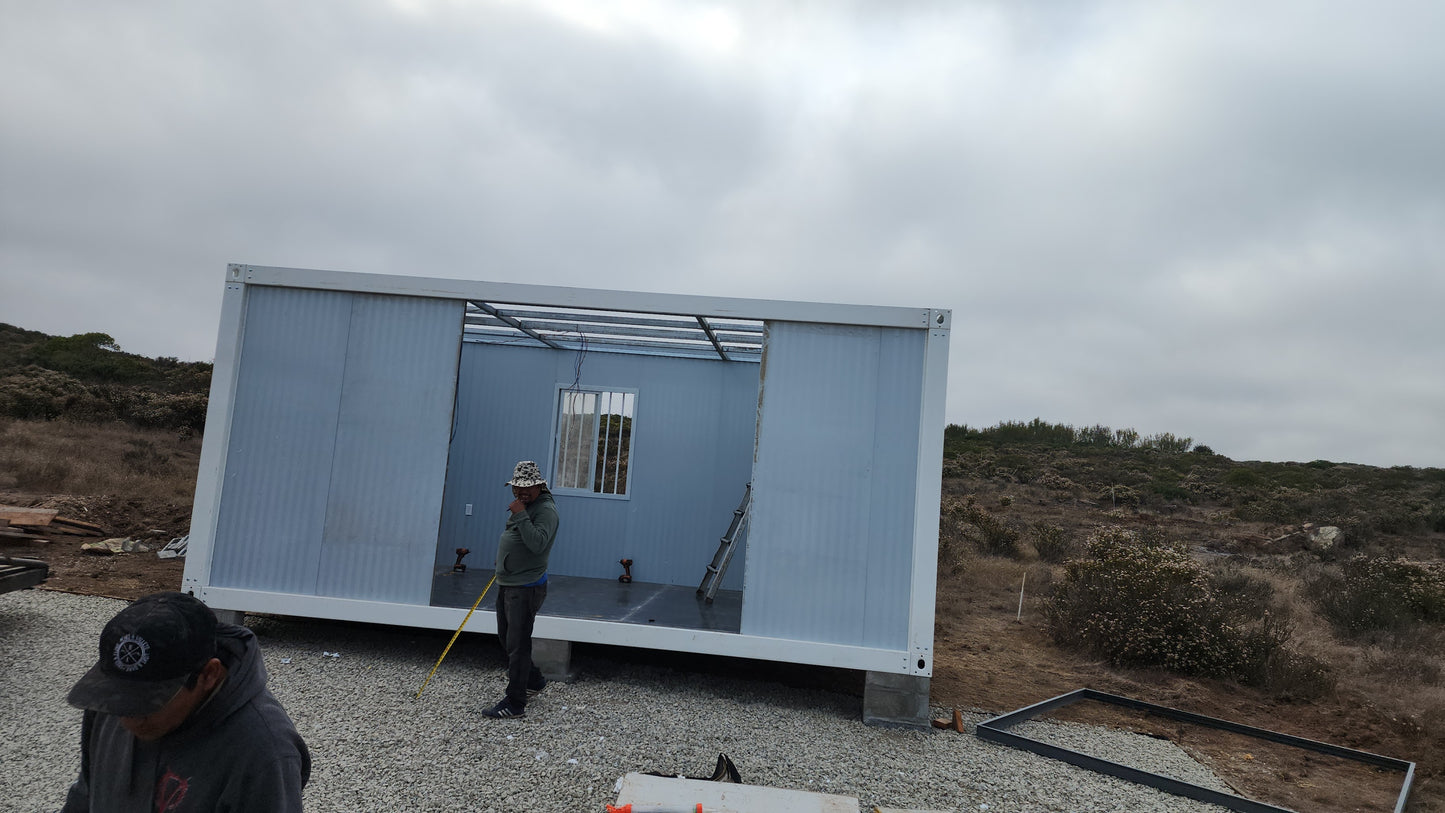 Luxury single container